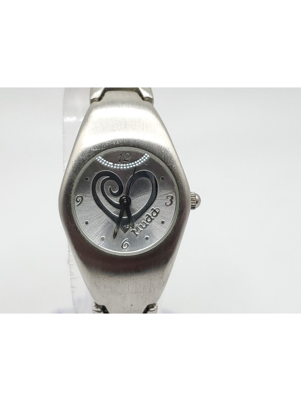 Mudd Heart Shape Dial Quartz Watch New Battery Silver Tone 24mm